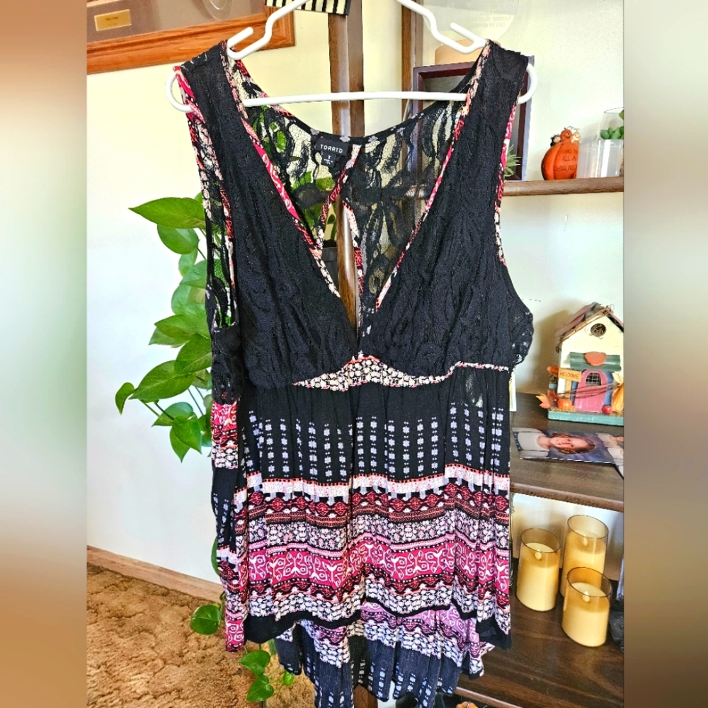 Torrid high low top
